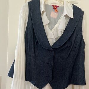 Beautiful summery top with a denim vest